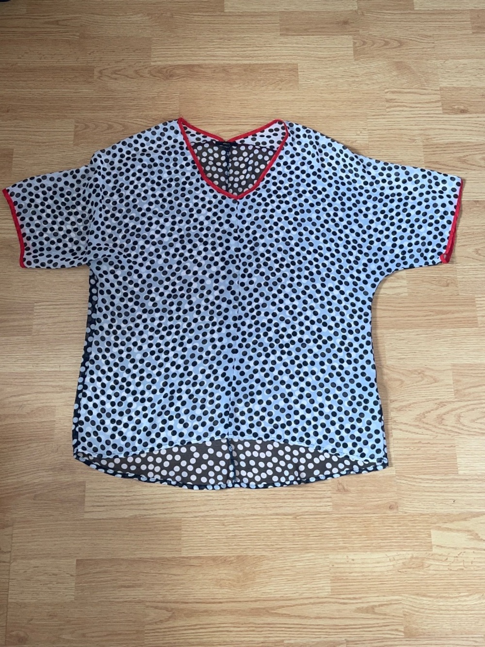Milano Black & White Sheer High Low Short Sleeve Blouse w/ Red Trim Size Large